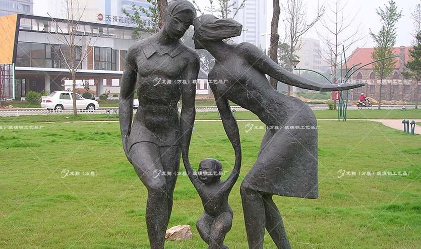 人物景觀雕塑怎樣設(shè)計才能更加生動？