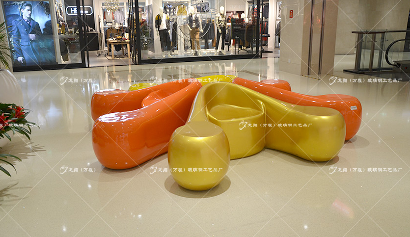 玻璃鋼雕塑有哪些材料制作而成？